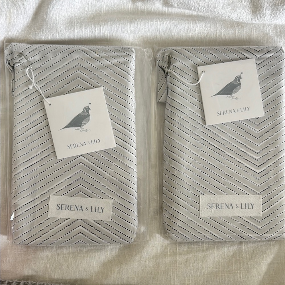 Set Serena & Lily Gramercy Fog king shams NWTs